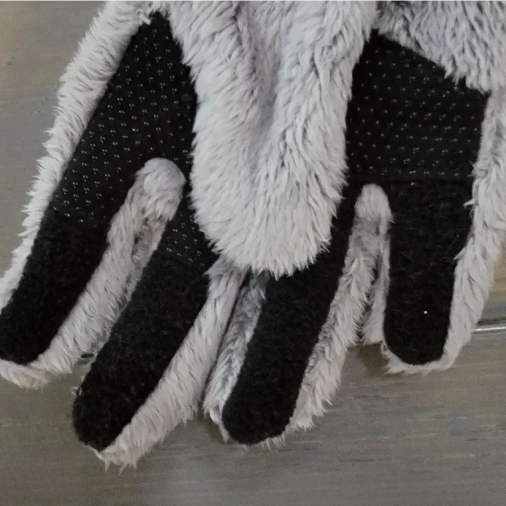 The North Face Kids Grey Girl's Osito fleece Etip Glove sz Small